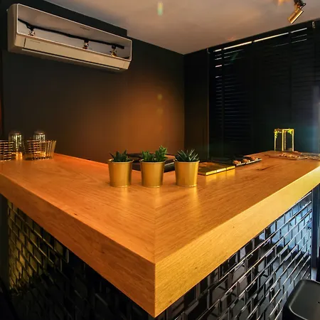 Loft 1502 *